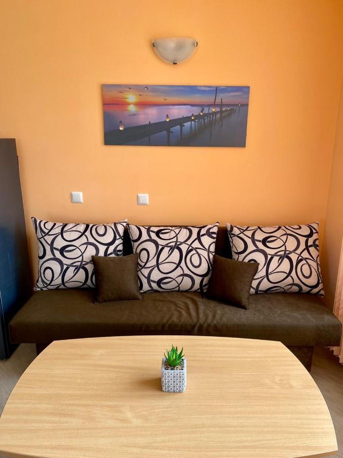 Cozy Apartment In The Center Of Primorsko Ngoại thất bức ảnh