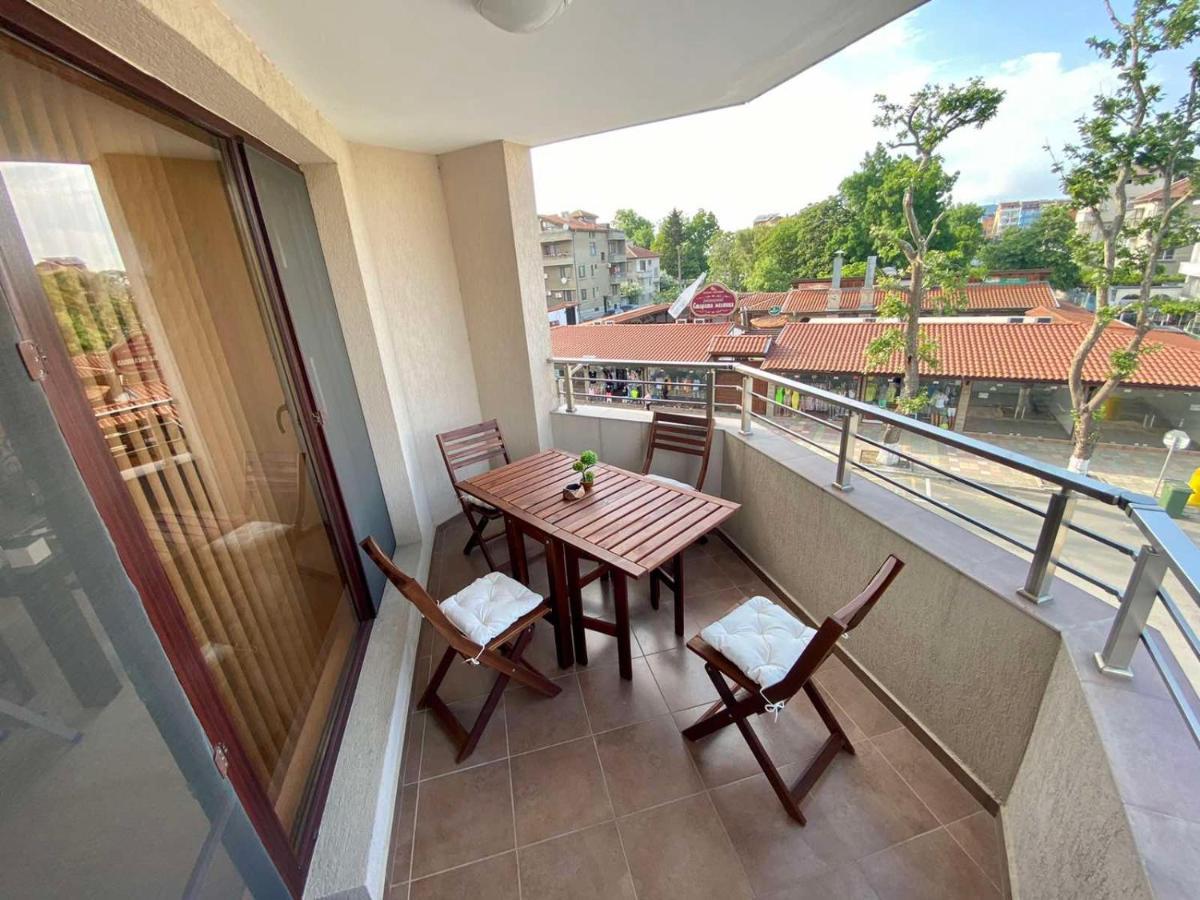 Cozy Apartment In The Center Of Primorsko Ngoại thất bức ảnh